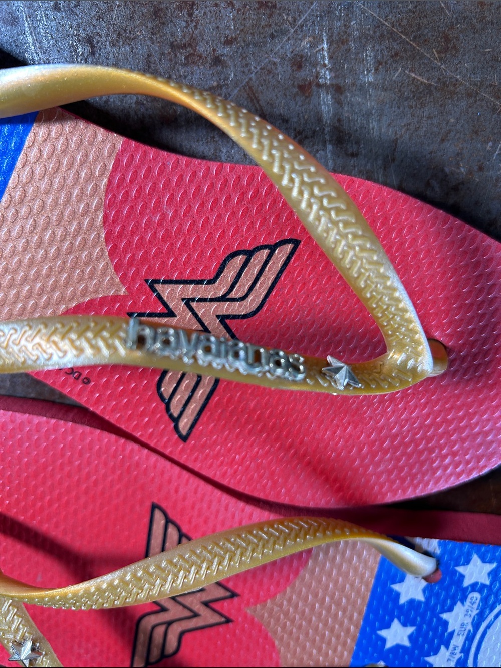 Havaianas Wonder Woman Flip Flops - Red, Blue, Gold - Picture 11 of 16
